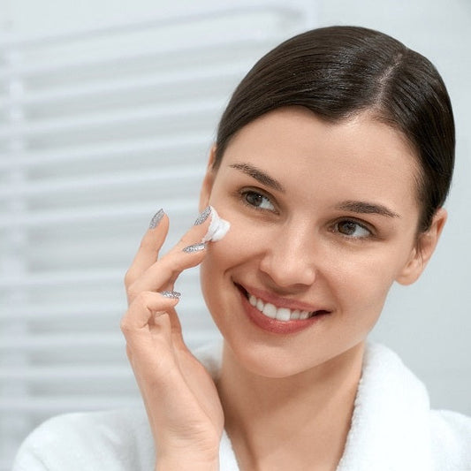 Moisturiser With SPF 50: Is It Enough for Indian Summer?